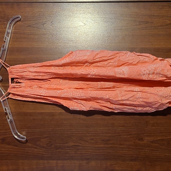 Peach Tank - Picture 1 of 2